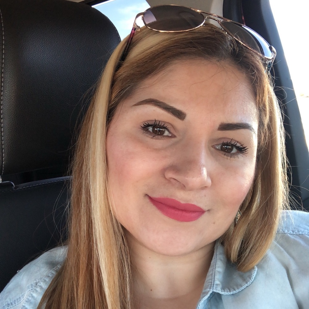 Meet your Posher, Gabriela